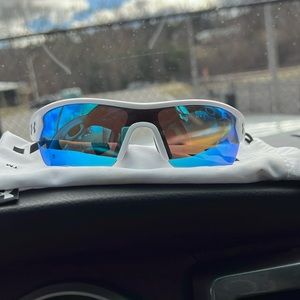 Under armour sunglasses one size